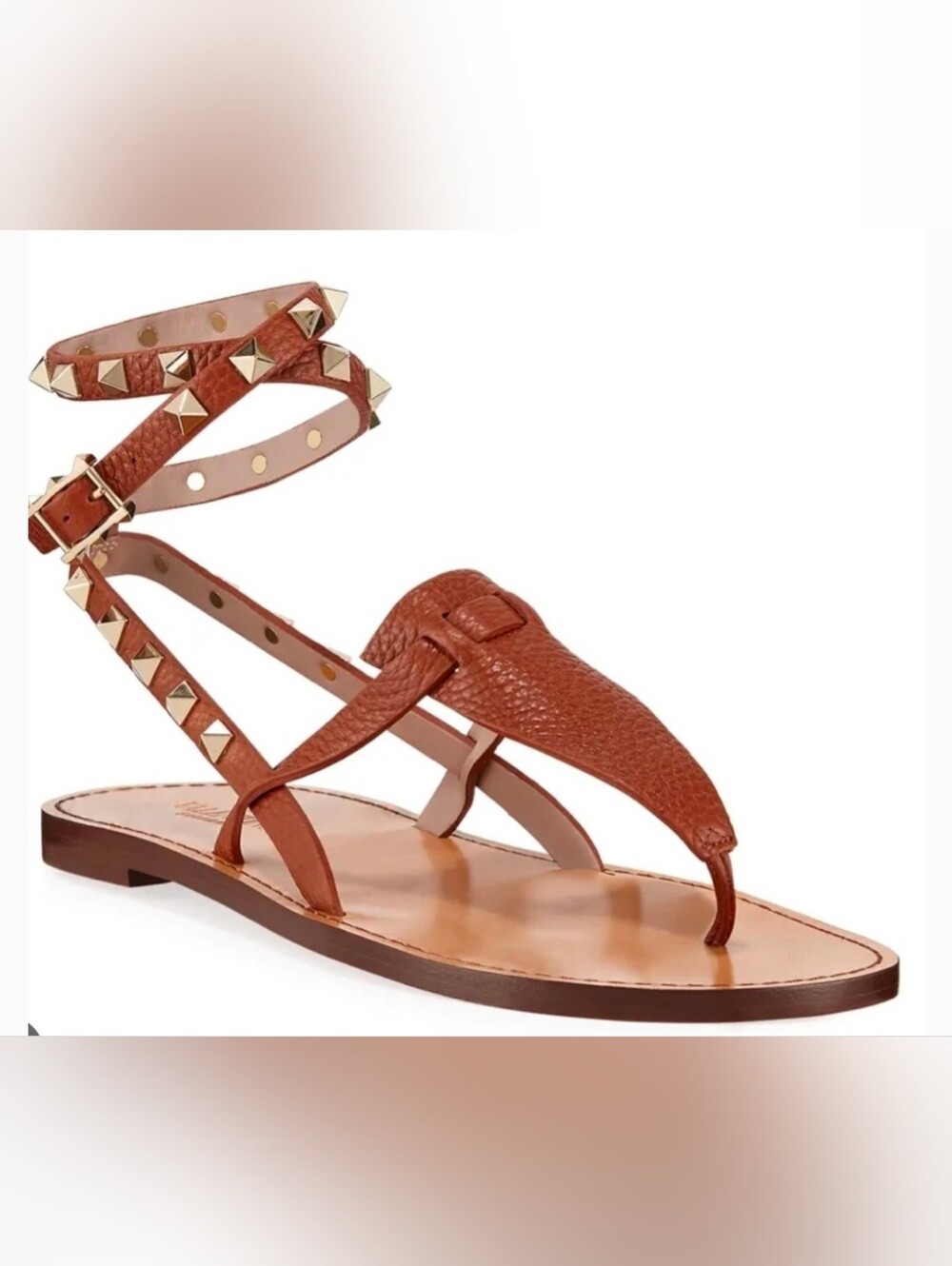 Valentino Garavani Rockstud Pebbled Leather Thong Sandals – Brown